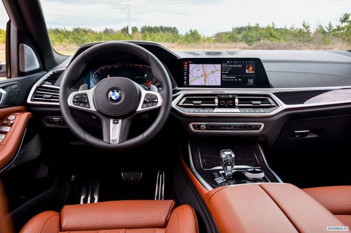 2019 BMW X7 xDrive50i M Sport - фотография 32 из 40 2019 BMW X7 xDrive50i M Sport - фотография 32 из 40