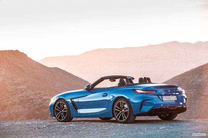 2019 BMW Z4 sDrive20i M Sport UK version - фотография 28 из 40 2019 BMW Z4 sDrive20i M Sport UK version - фотография 28 из 40