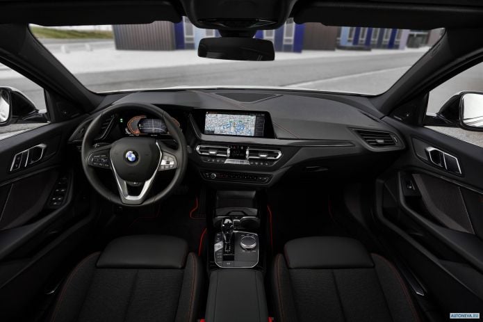 2020 BMW 1-series 118i Sportline - фотография 26 из 40