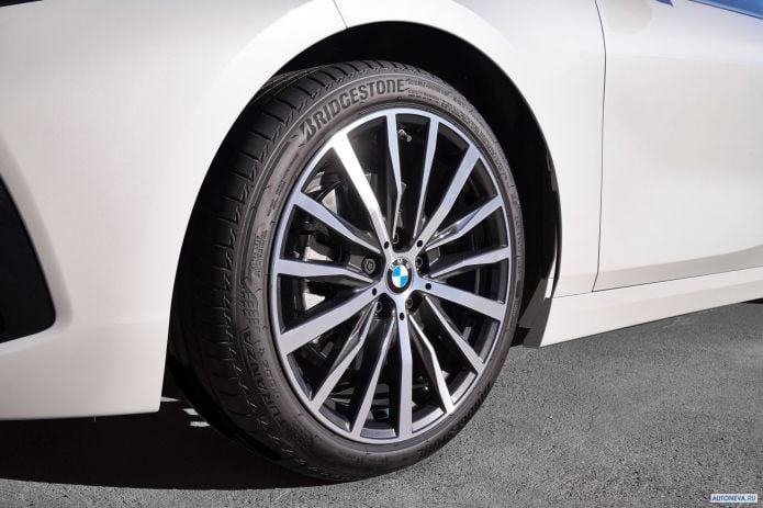 2020 BMW 1-series 118i Sportline - фотография 40 из 40 2020 BMW 1-series 118i Sportline - фотография 40 из 40