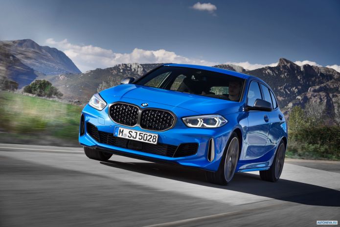 2020 BMW 1-series M135i xDrive - фотография 2 из 40