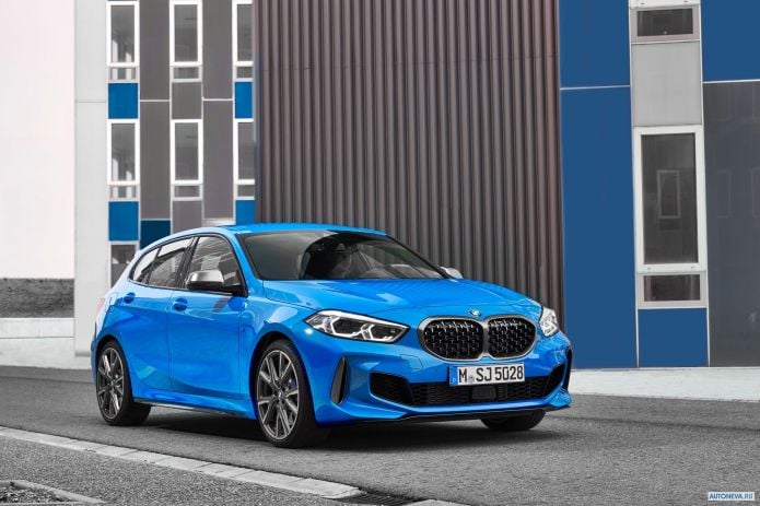 2020 BMW 1-series M135i xDrive - фотография 12 из 40