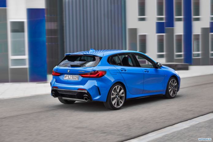 2020 BMW 1-series M135i xDrive - фотография 20 из 40