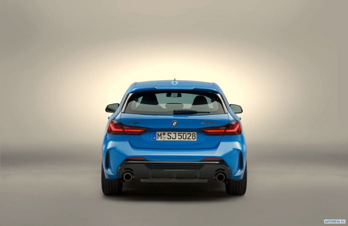 2020 BMW 1-series M135i xDrive - фотография 23 из 40 2020 BMW 1-series M135i xDrive - фотография 23 из 40