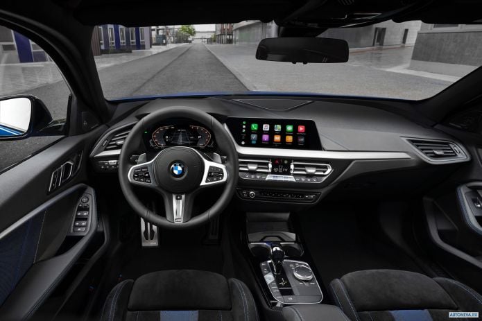 2020 BMW 1-series M135i xDrive - фотография 24 из 40