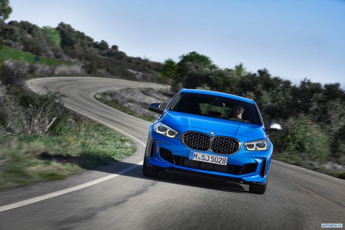 2020 BMW 1-series M135i xDrive - фотография 26 из 40