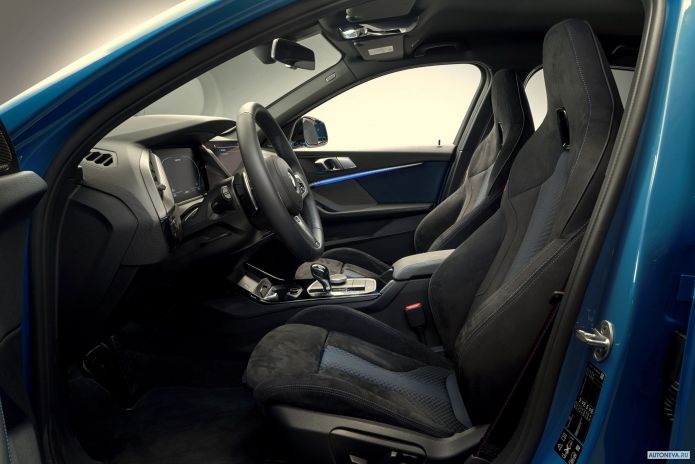 2020 BMW 1-series M135i xDrive - фотография 31 из 40 2020 BMW 1-series M135i xDrive - фотография 31 из 40
