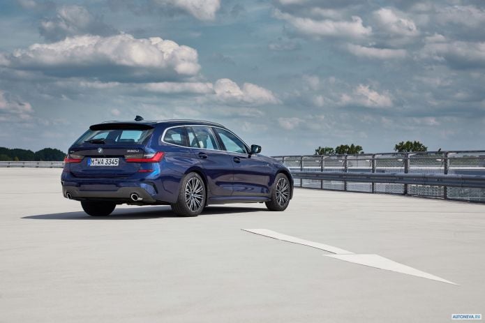 2020 BMW 3-series Touring 330d xDrive M Sport - фотография 15 из 35