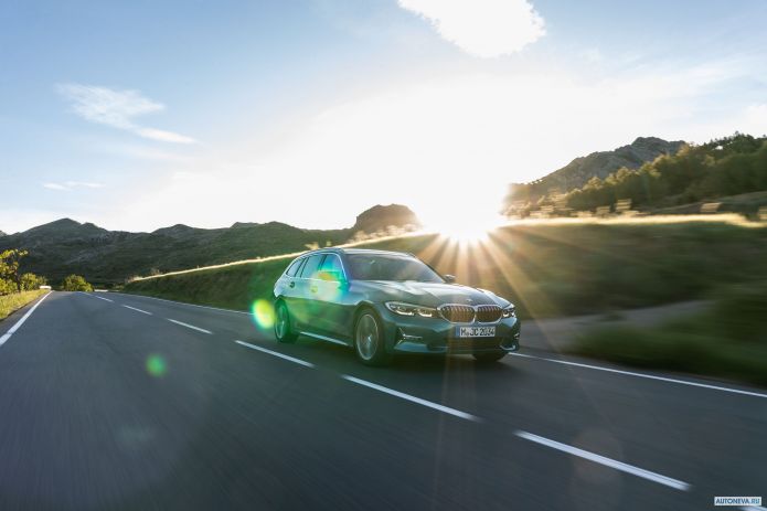 2020 BMW 3-series Touring 330d xDrive Luxury Line - фотография 9 из 36
