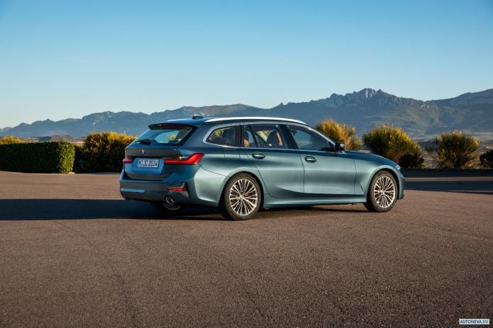 2020 BMW 3-series Touring 330d xDrive Luxury Line - фотография 16 из 36