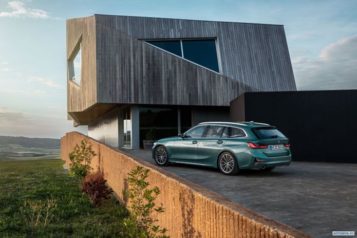 2020 BMW 3-series Touring 330d xDrive Luxury Line - фотография 20 из 36