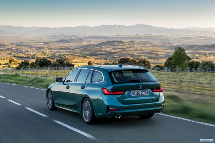 2020 BMW 3-series Touring 330d xDrive Luxury Line - фотография 25 из 36