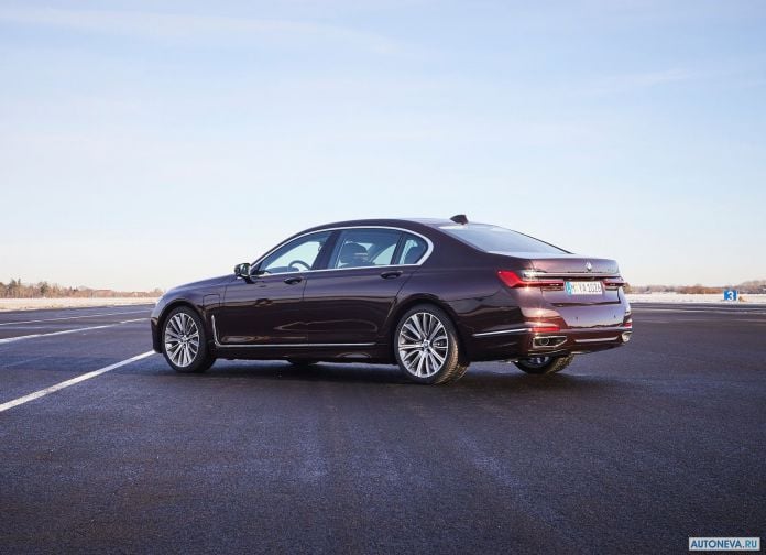 2020 BMW 745Le - фотография 13 из 20 2020 BMW 745Le - фотография 13 из 20