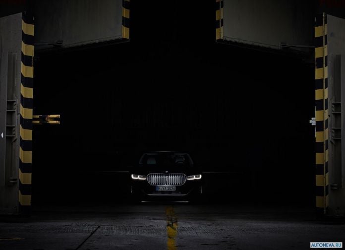 2020 BMW 745Le - фотография 14 из 20