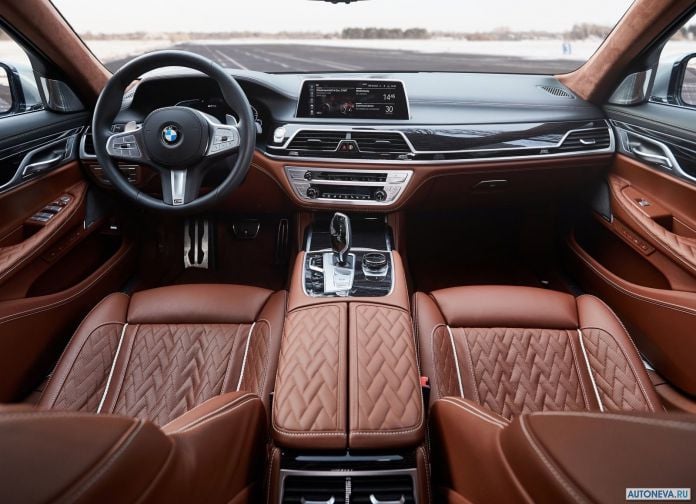 2020 BMW 745Le - фотография 17 из 20 2020 BMW 745Le - фотография 17 из 20