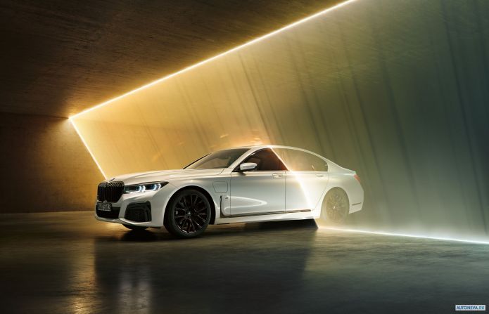 2020 BMW 7-series e M Sport - фотография 2 из 8
