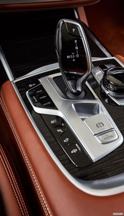 2020 BMW 7-series Le - фотография 14 из 14