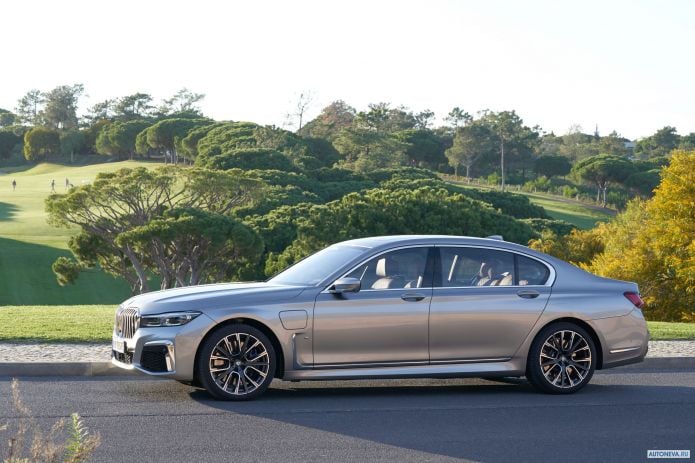 2020 BMW 7-series Le xDrive M Sport - фотография 12 из 40 2020 BMW 7-series Le xDrive M Sport - фотография 12 из 40