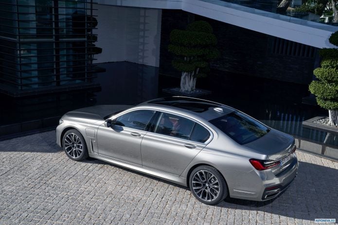 2020 BMW 7-series Le xDrive M Sport - фотография 16 из 40 2020 BMW 7-series Le xDrive M Sport - фотография 16 из 40