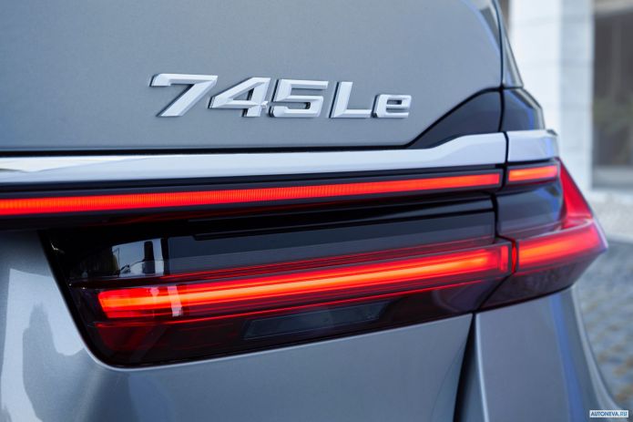 2020 BMW 7-series Le xDrive M Sport - фотография 38 из 40 2020 BMW 7-series Le xDrive M Sport - фотография 38 из 40