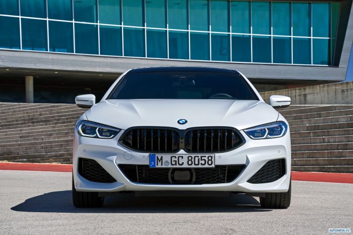 2020 BMW 840i GranCoupe M Sport - фотография 3 из 40