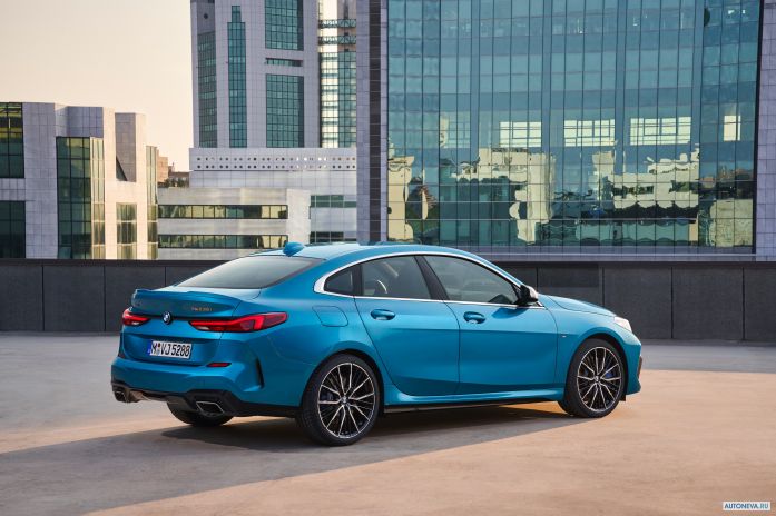 2020 BMW M235i xDrive Gran Coupe - фотография 18 из 40