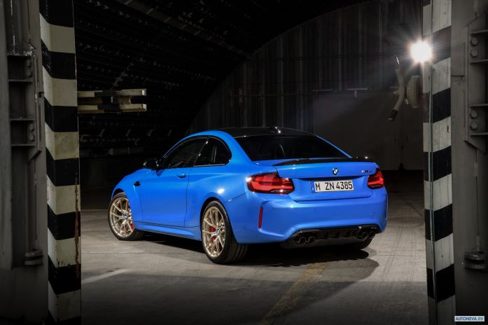 2020 BMW M2 CS - фотография 20 из 40