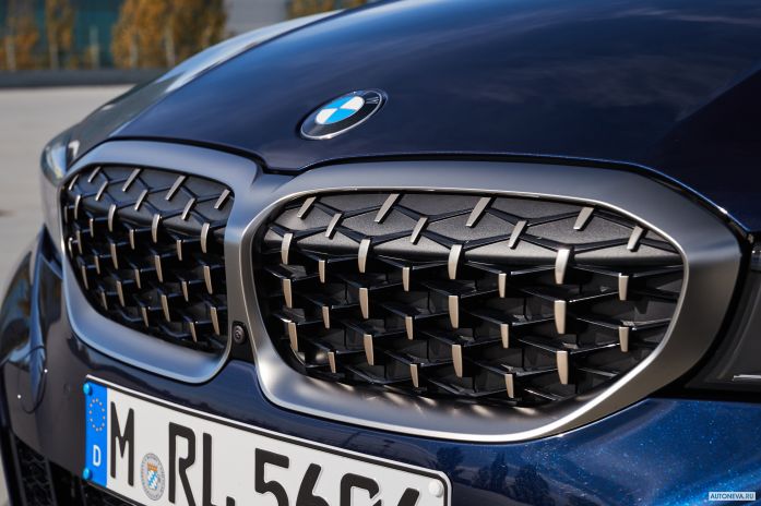 2020 BMW M340i xDrive Sedan - фотография 35 из 40 2020 BMW M340i xDrive Sedan - фотография 35 из 40