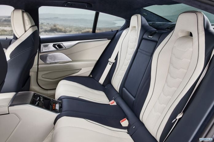 2020 BMW M850i xDrive GranCoupe - фотография 32 из 40 2020 BMW M850i xDrive GranCoupe - фотография 32 из 40