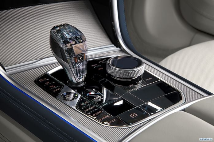 2020 BMW M850i xDrive GranCoupe - фотография 33 из 40 2020 BMW M850i xDrive GranCoupe - фотография 33 из 40