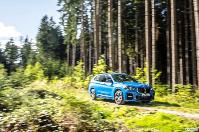 2020 BMW X1 xDrive25i M Sport - фотография 10 из 40