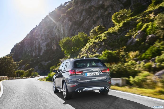 2020 BMW X1 xDrive25i X-Line - фотография 25 из 32 2020 BMW X1 xDrive25i X-Line - фотография 25 из 32