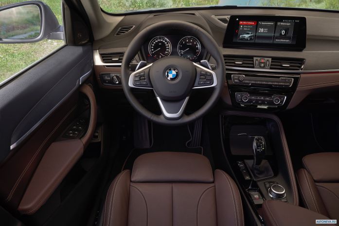 2020 BMW X1 xDrive25i X-Line - фотография 28 из 32 2020 BMW X1 xDrive25i X-Line - фотография 28 из 32