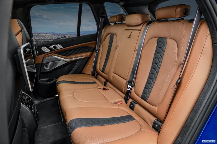 2020 BMW X5 M Competition - фотография 31 из 40