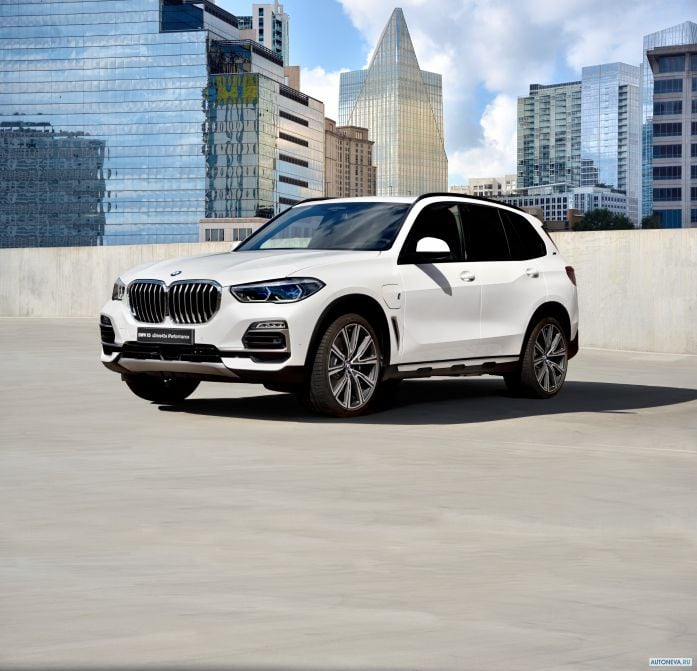 2020 BMW X5 xDrive45e iPerformane - фотография 12 из 40