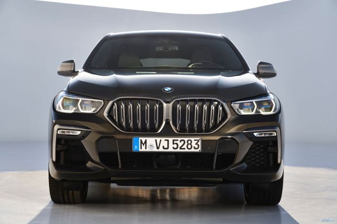 2020 BMW X6 M50i - фотография 3 из 38