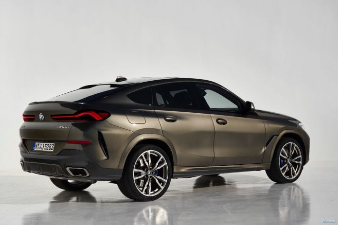 2020 BMW X6 M50i - фотография 18 из 38