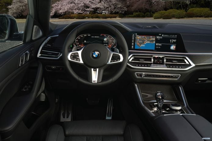 2020 BMW X6 M50i - фотография 31 из 38 2020 BMW X6 M50i - фотография 31 из 38