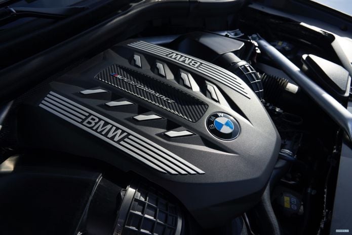 2020 BMW X6 M50i - фотография 35 из 38