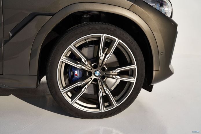 2020 BMW X6 M50i - фотография 36 из 38 2020 BMW X6 M50i - фотография 36 из 38