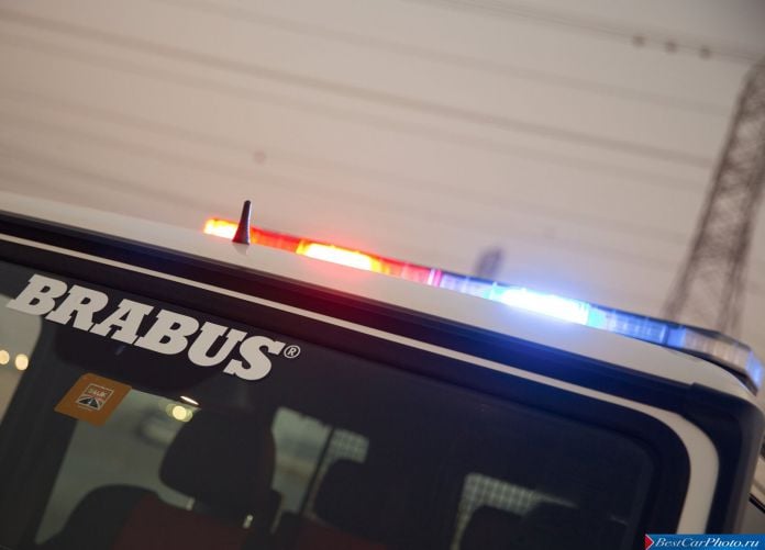 2013 Brabus B63S-700 Widestar Dubai Police - фотография 16 из 26