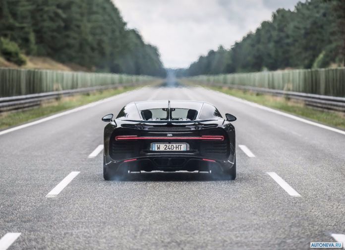 2017 Bugatti Chiron - фотография 73 из 154