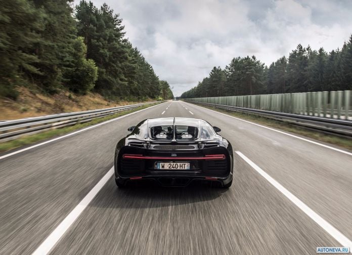 2017 Bugatti Chiron - фотография 74 из 154