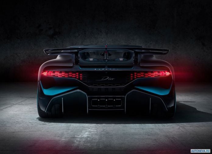 2019 Bugatti Divo - фотография 15 из 59