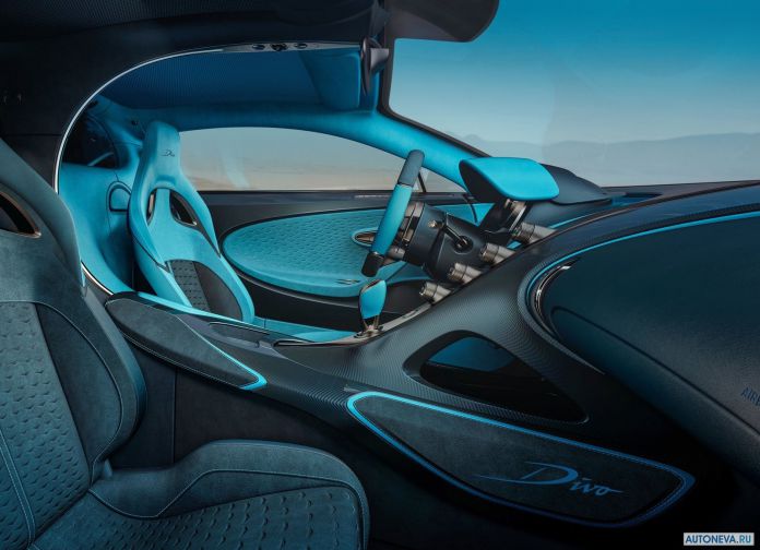 2019 Bugatti Divo - фотография 36 из 59