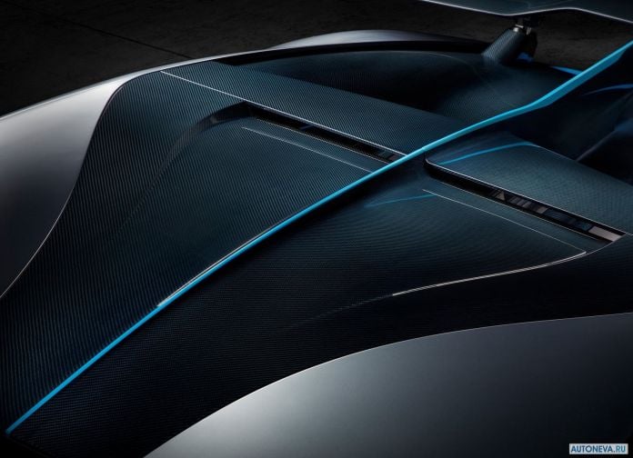 2019 Bugatti Divo - фотография 43 из 59