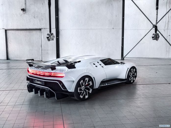 2020 Bugatti Centodieci - фотография 13 из 35