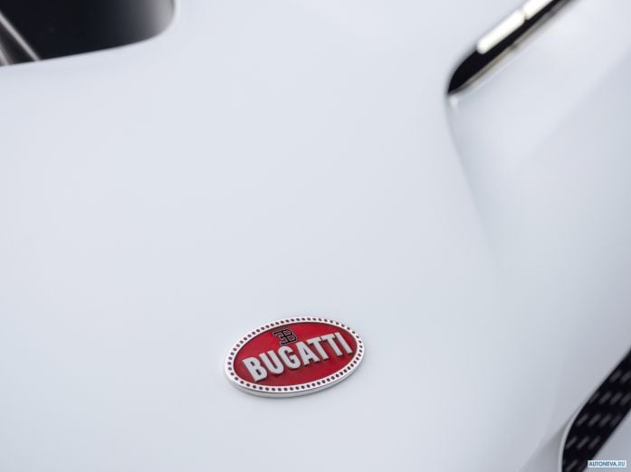 2020 Bugatti Centodieci - фотография 30 из 35