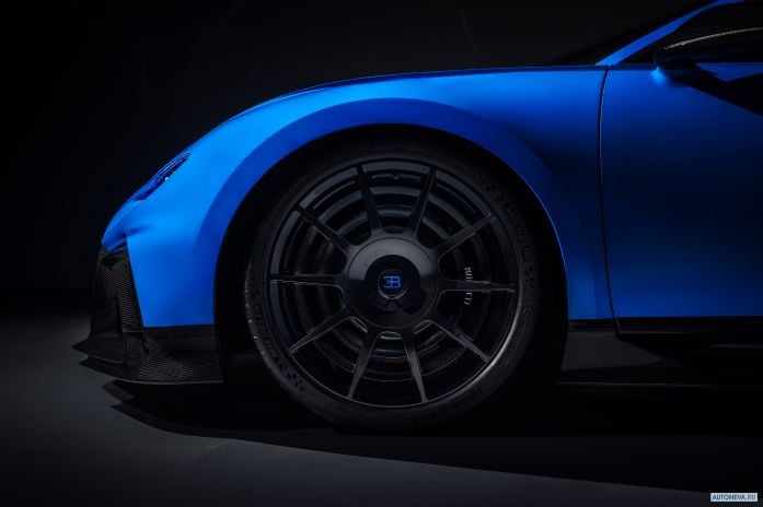 2021 Bugatti Chiron Pur Sport - фотография 31 из 38