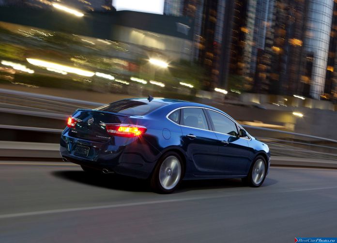 2013 Buick Verano Turbo - фотография 7 из 11